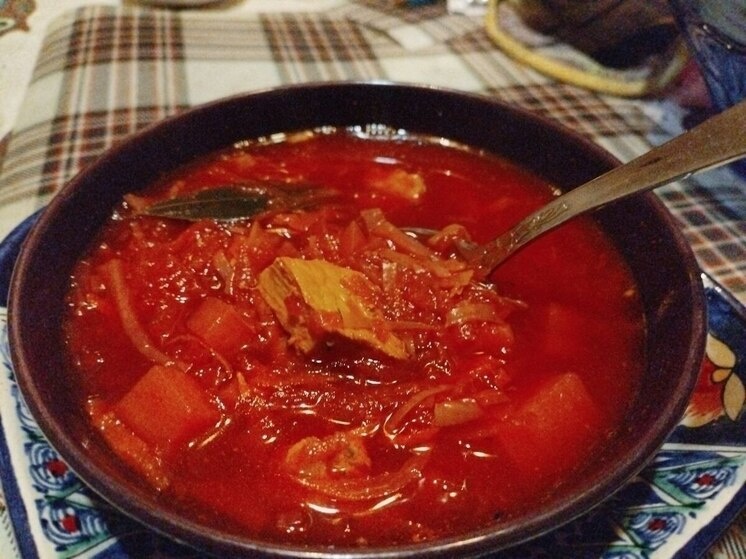     Для участников мероприятия подготовили рубку крошева, квашение капусты, как это делали предки 100 лет назад. Фото: Архив МК в Великом Новгороде