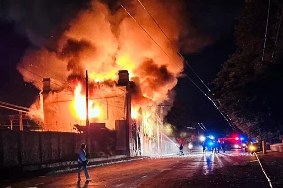    Множество объектов ВСУ сегодня превратилось в пепелище.