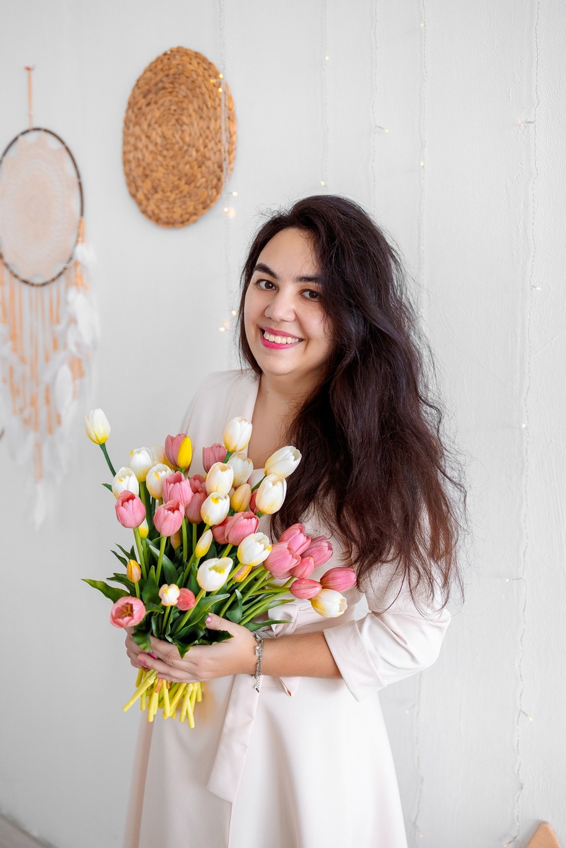 Всё всегда конфиденциально. Все истории вымышлены, а совпадения случайны. Моих клиентов не блокируют, потому что у меня такая аура, а они платят налоги.