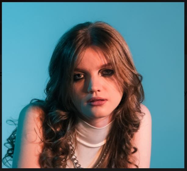 Именно так и выглядит типичный психолог, вы согласны? 