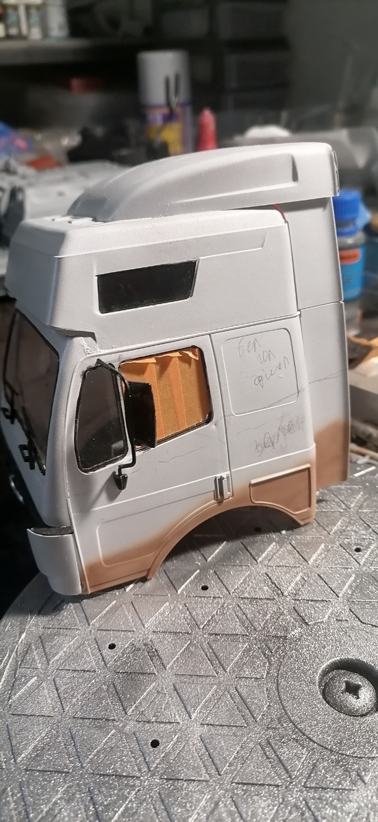 Начало окраса