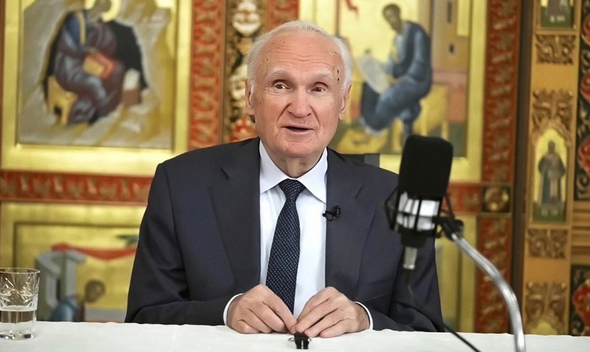 Алексей Ильич Осипов — учёный-богослов, педагог, доктор богословия, заслуженный профессор Московской Духовной Академии и Семинарии, писатель, публицист, проповедник.