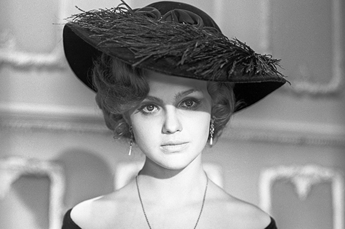 Светлана Пенкина в фильме «Хождение по мукам»