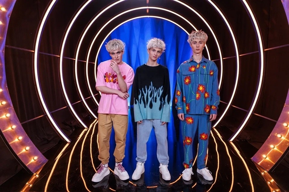    Арсений Михалченко (посередине) стал участником шоу. Фото: ТНТ