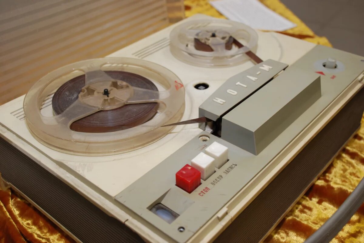    В Сургуте в частной коллекции хранят раритетные транзисторы