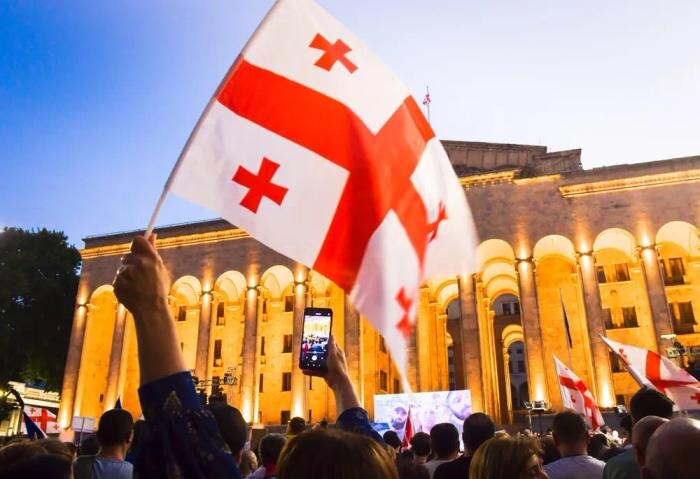 Обложка © Shutterstock / FOTODOM / EvaL Miko