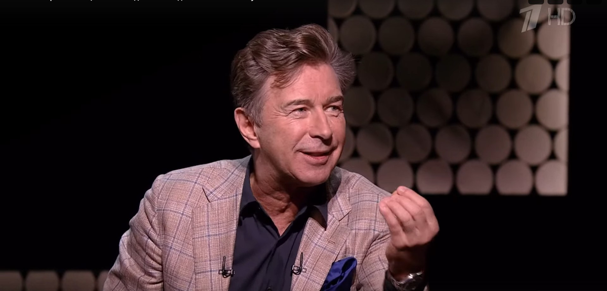 Кадр эфира Первого канала. Валерий Сюткин