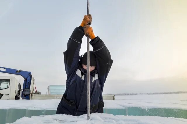    Что означает и откуда пошла фраза «Против лома нет приема»?