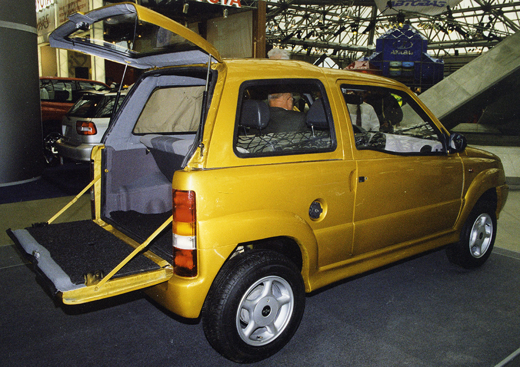 Особенностью «Мишки» стала двухчастная дверь багажник