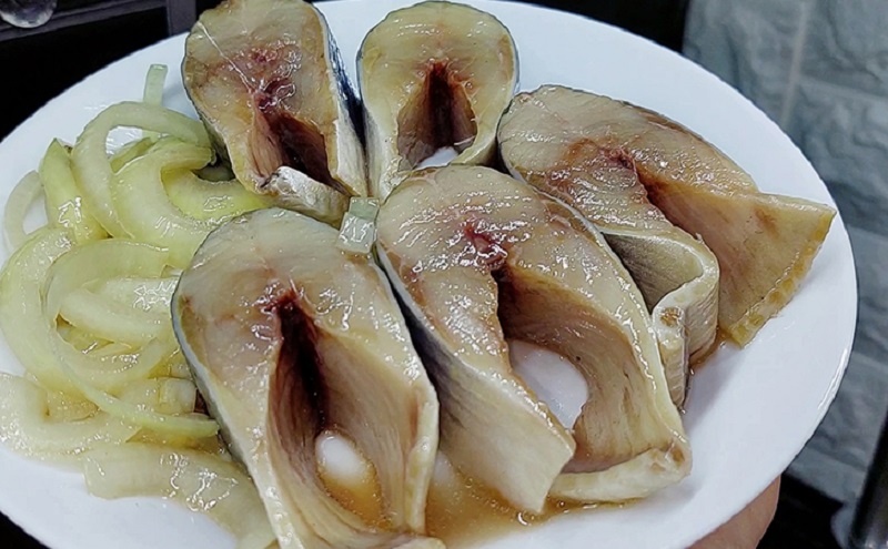 Северная малосольная сельдь: деликатес за три дня, который удивит вкусом