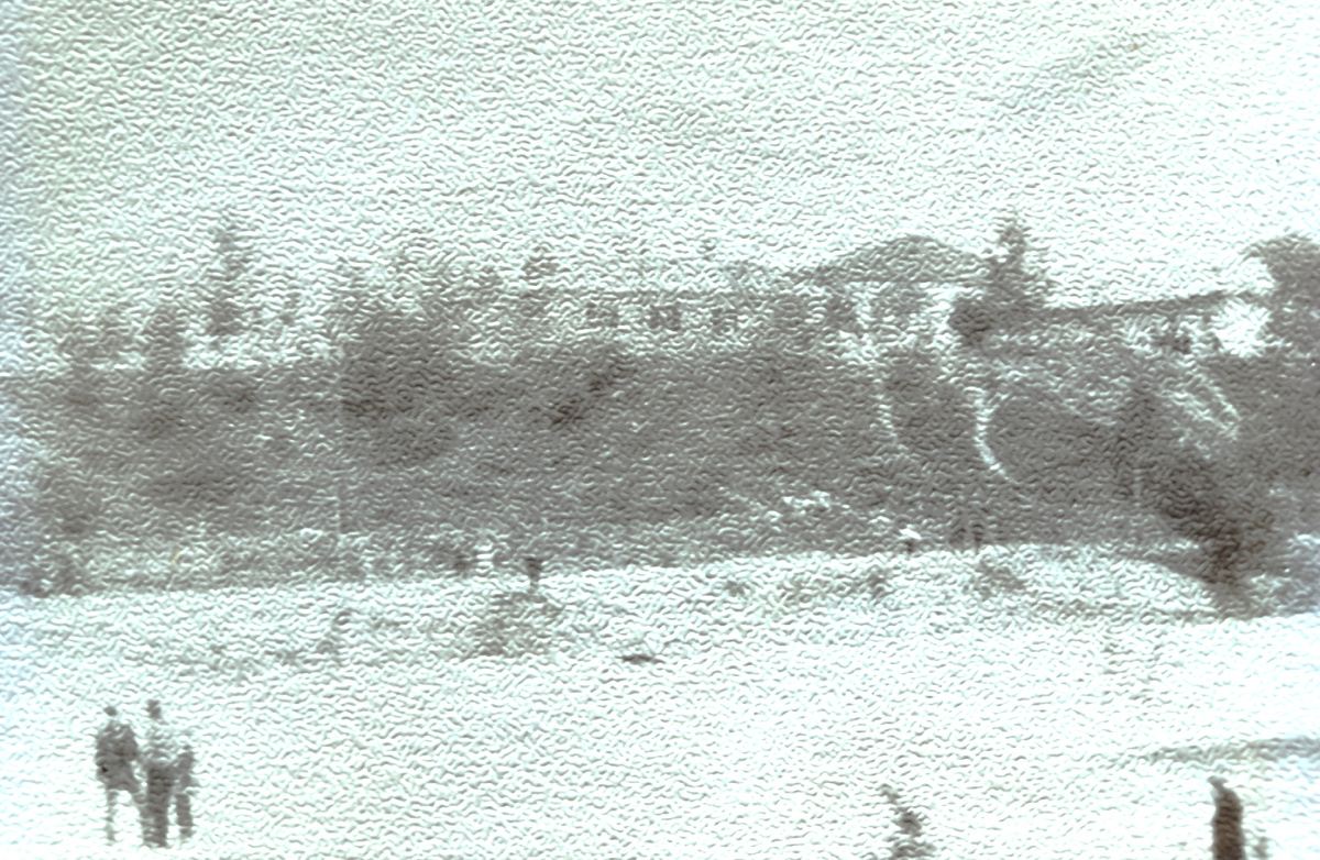 Вот тыльная сторона нашей школы, со стороны речки.. Фото моё