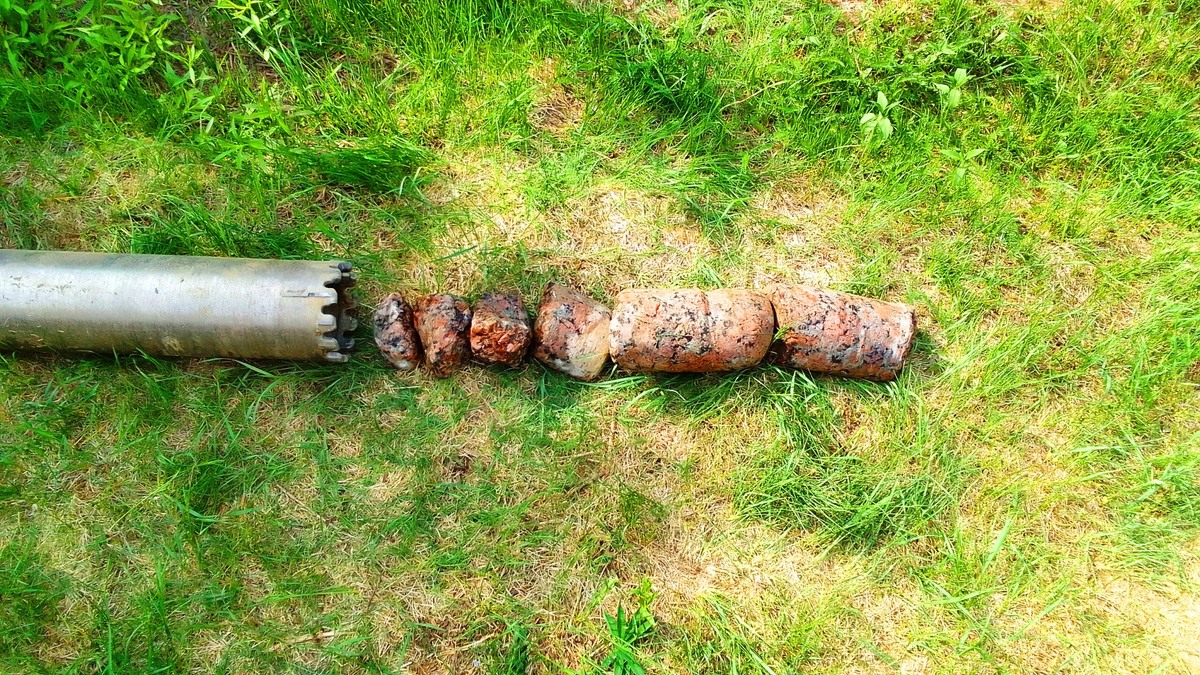 Розовый гранит. Бурение скважин в С-Пб и ЛО Посейдон78