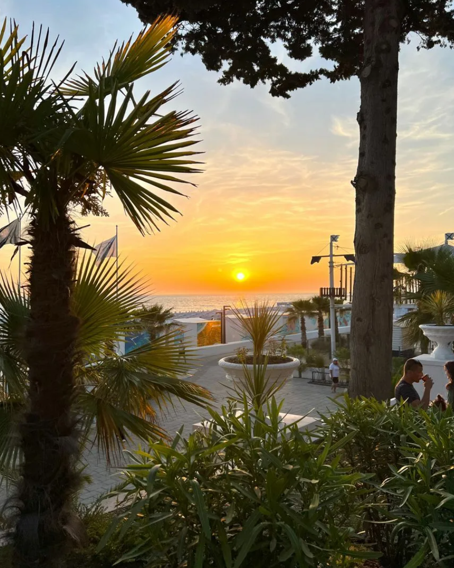 В сочи ездили было время