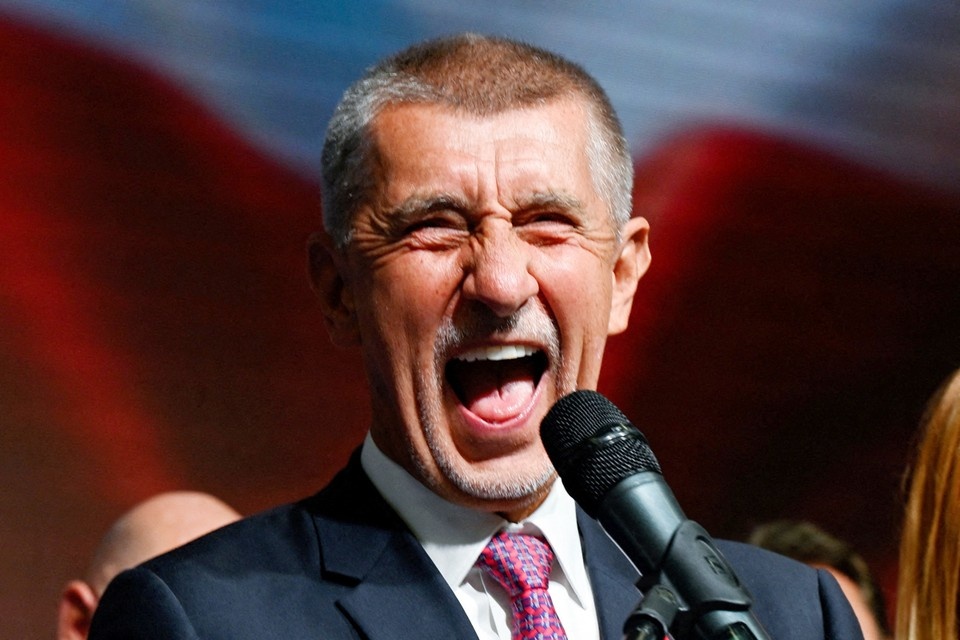    Бывший премьер-министр страны Андрей Бабиш, имеющий теперь все шансы вновь вернуться в это кресло REUTERS