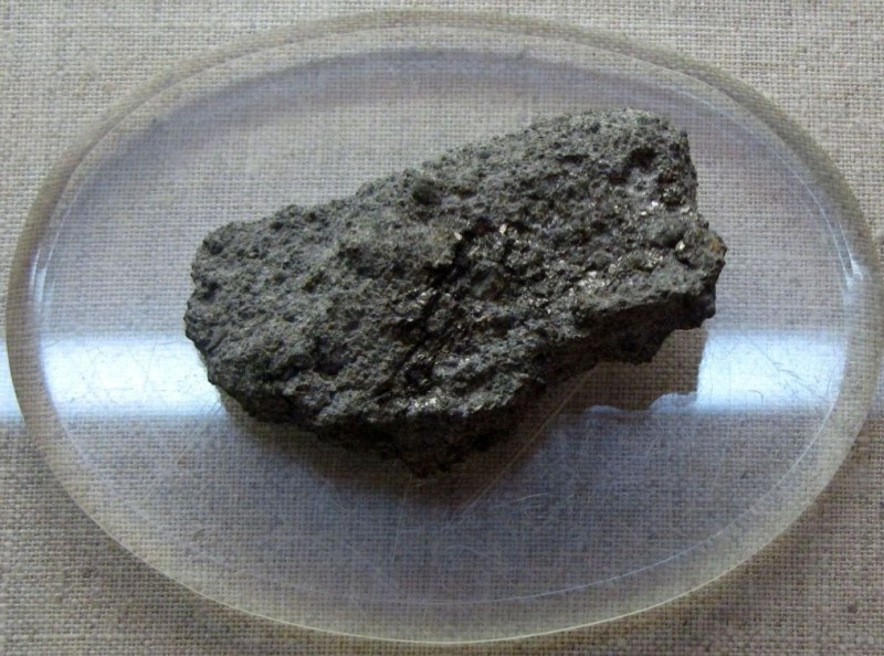 Кусочек метеорита "Саратов".