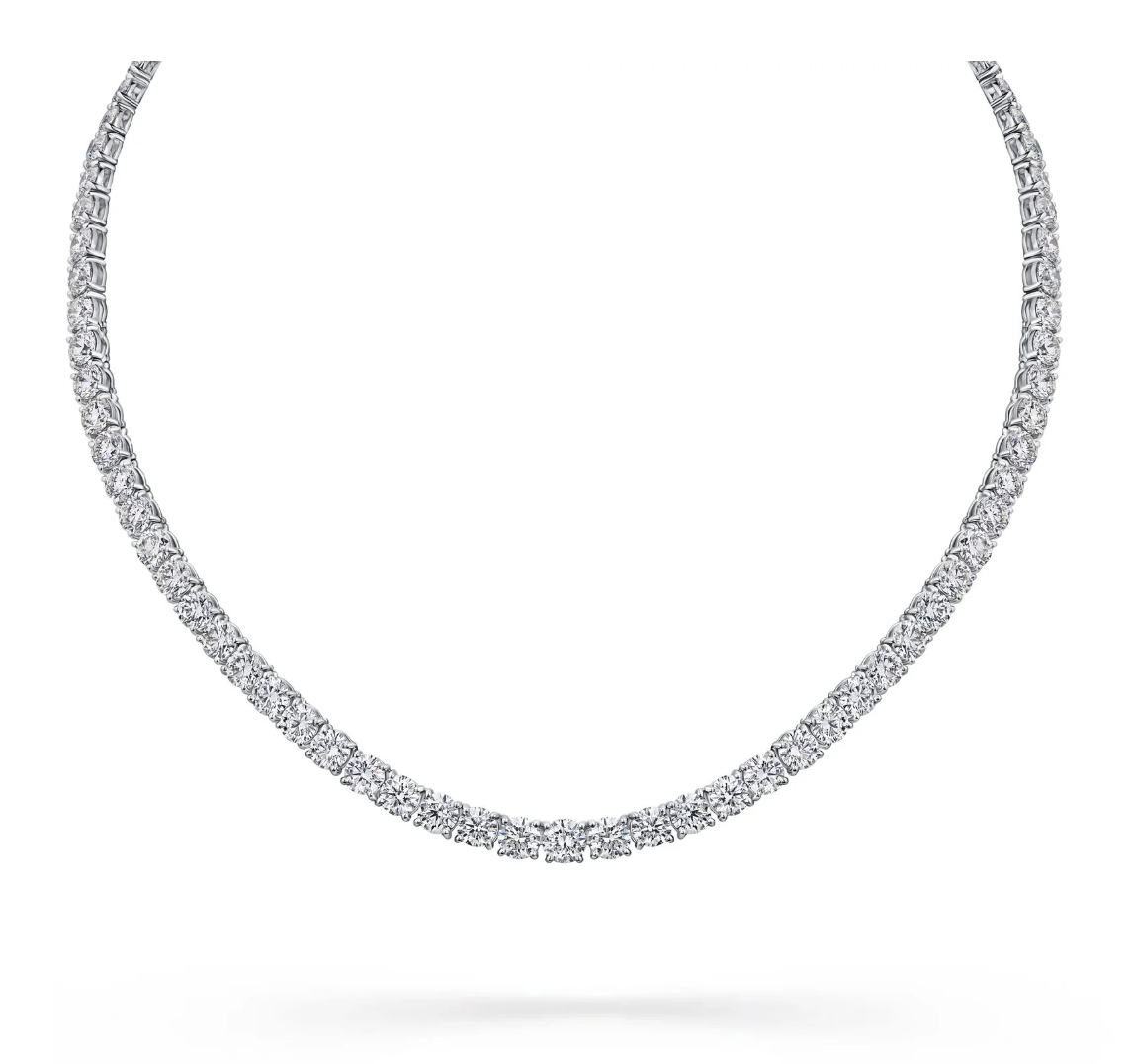 Колье из белого золота с бриллиантами
