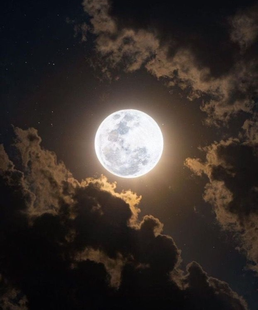 Луна. Из открытого источника.