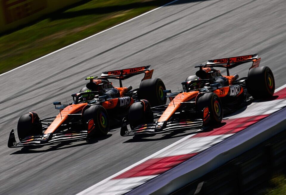    McLaren досрочно стала чемпионом мира Формулы 1 2025 года в командном зачетеMcLaren