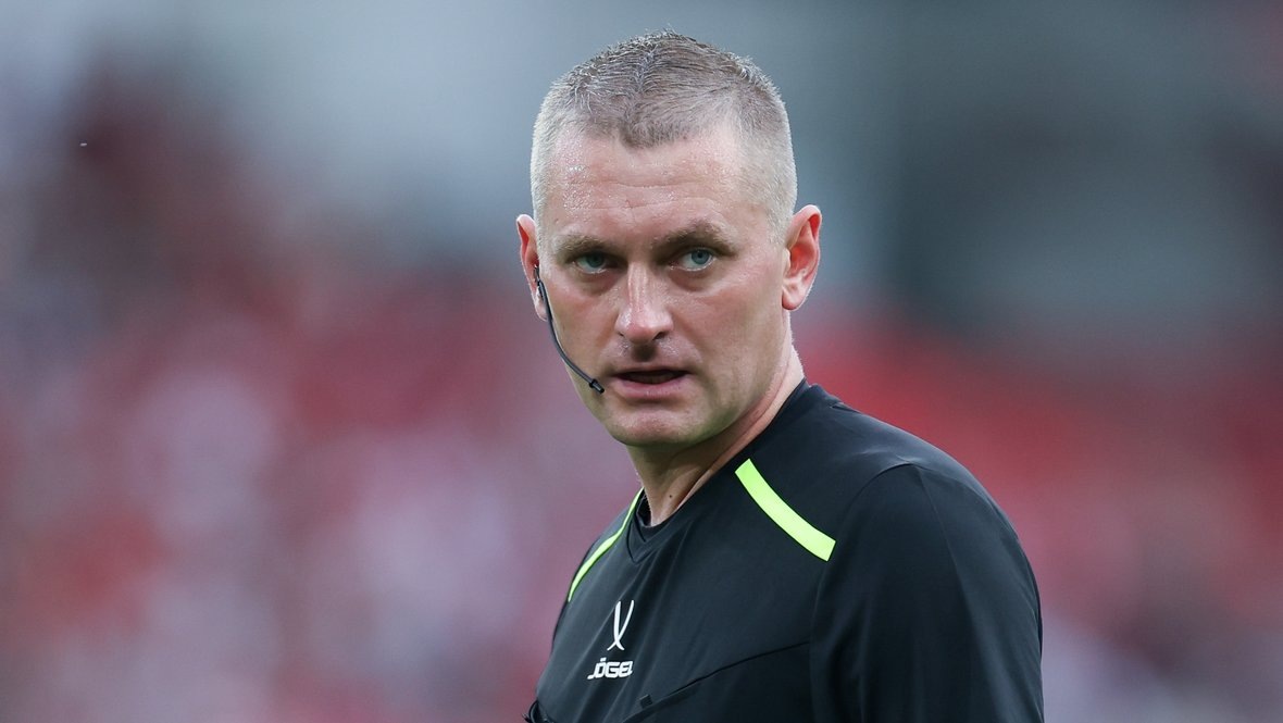    Судья Артем Чистяков.Дарья Исаева