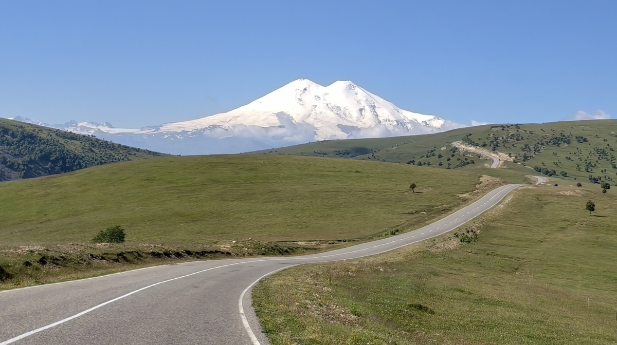 Вид на Эльбрус