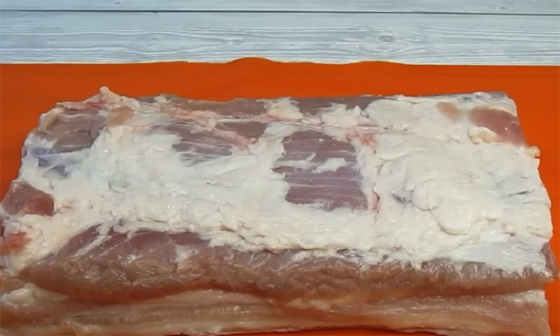 Домашний бекон: как приготовить идеальное мясо без лишних хлопот