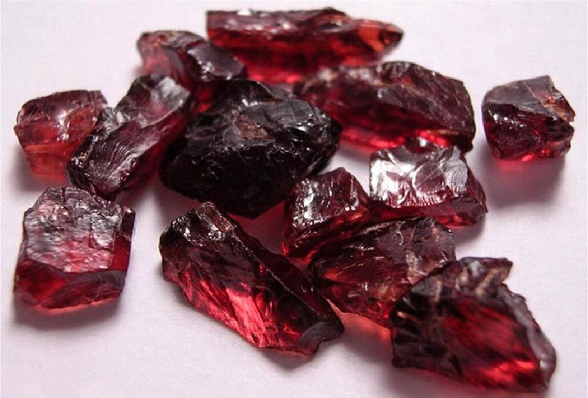 Гранат камень