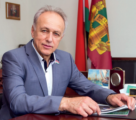 Виктора Ивановича Чайчица - председатель Белорусской республиканской коллегии адвокатов, сенатор