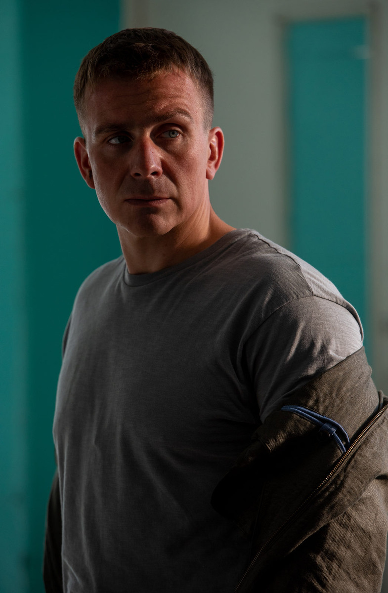 "Жизнь — это как хрустальное сердце, оно может разбиться в мгновение ока." Фото: en.kinorium.com