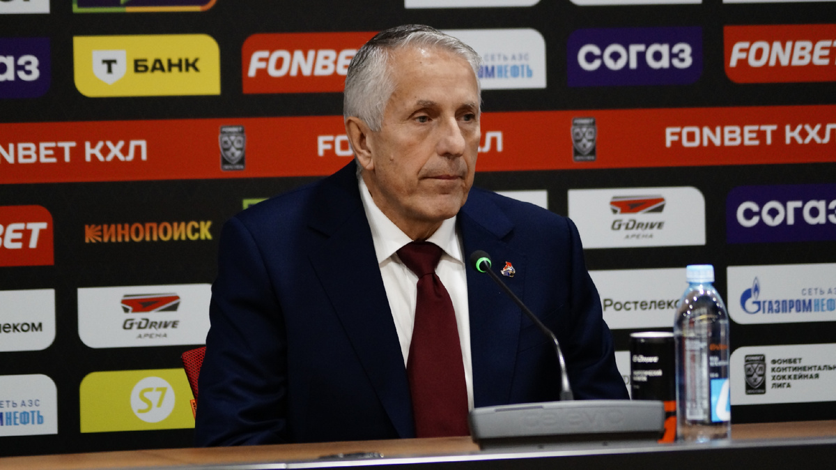 Боб Хартли. главный тренер ХК "Локомотив"