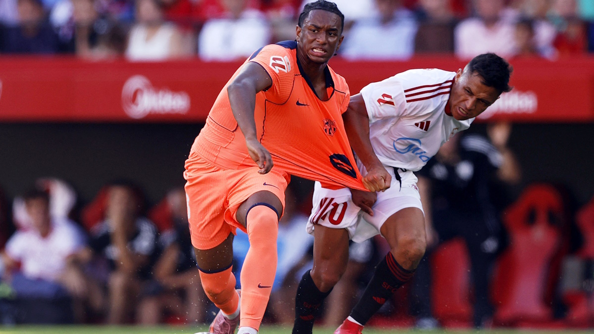    "Севилья" разгромила со счетом 4:1 "Барселону" в Ла Лиге. Фото: REUTERS