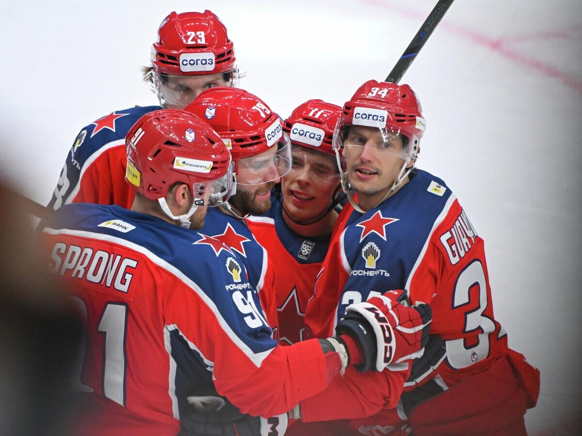    Хоккеисты ЦСКА© РИА Новости / Сергей Гунеев