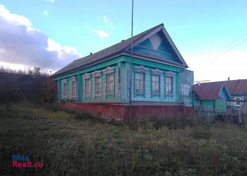 Село (Старое) Томышево Томышевской волости Сызранского уезда Симбирской губернии. Около 700 дворов, около 3500 жителей. (Новое — на другом берегу). Дом в С.Томышево