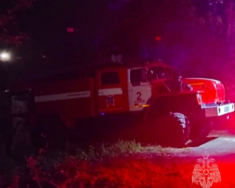     В Курске произошел пожар в дачном доме на территории СНТ