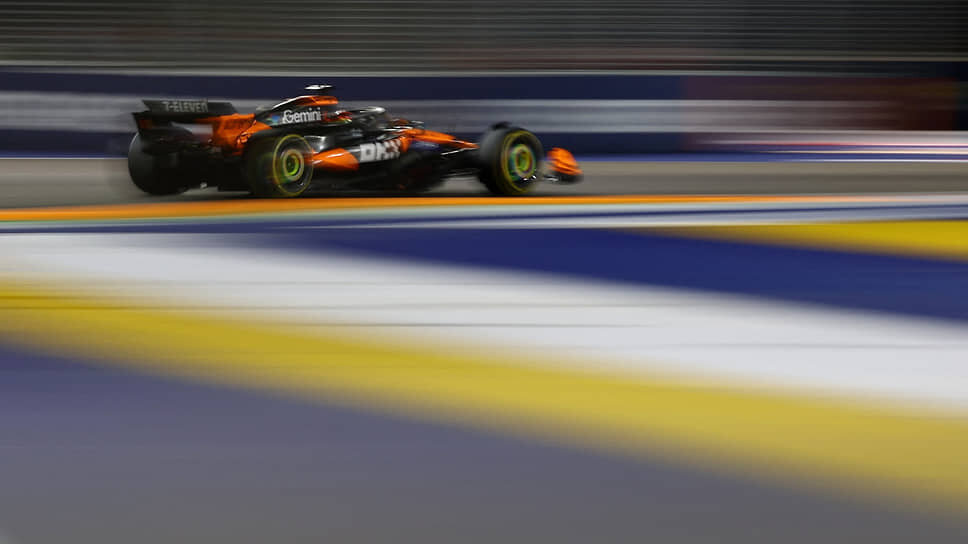 Гонщик McLaren Оскар Пиастри на Гран-при Сингапура.📷Фото: Edgar Su / Reuters