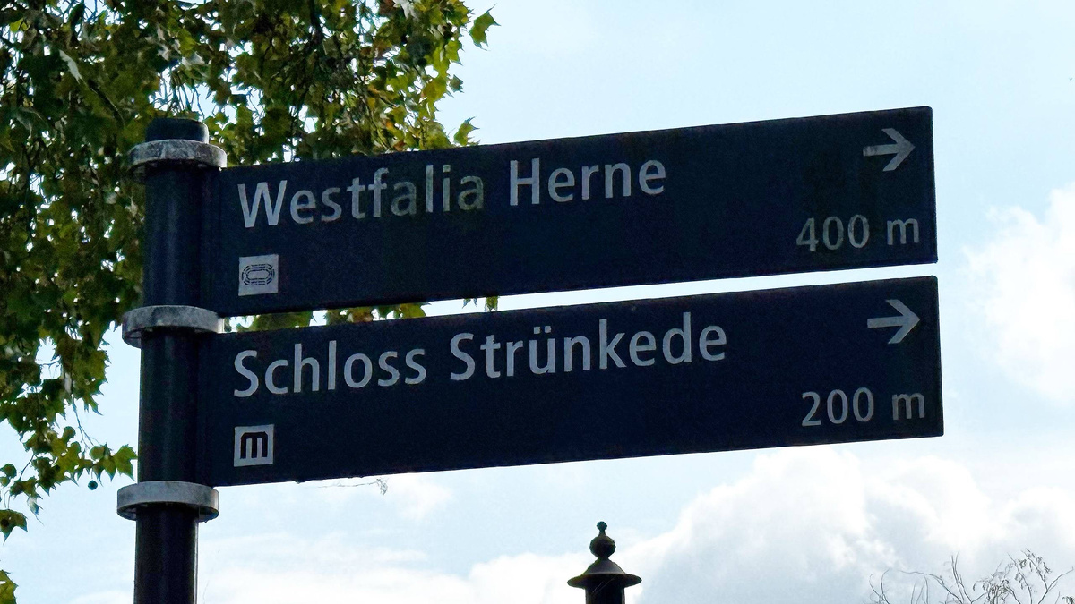 Указатель к замку.