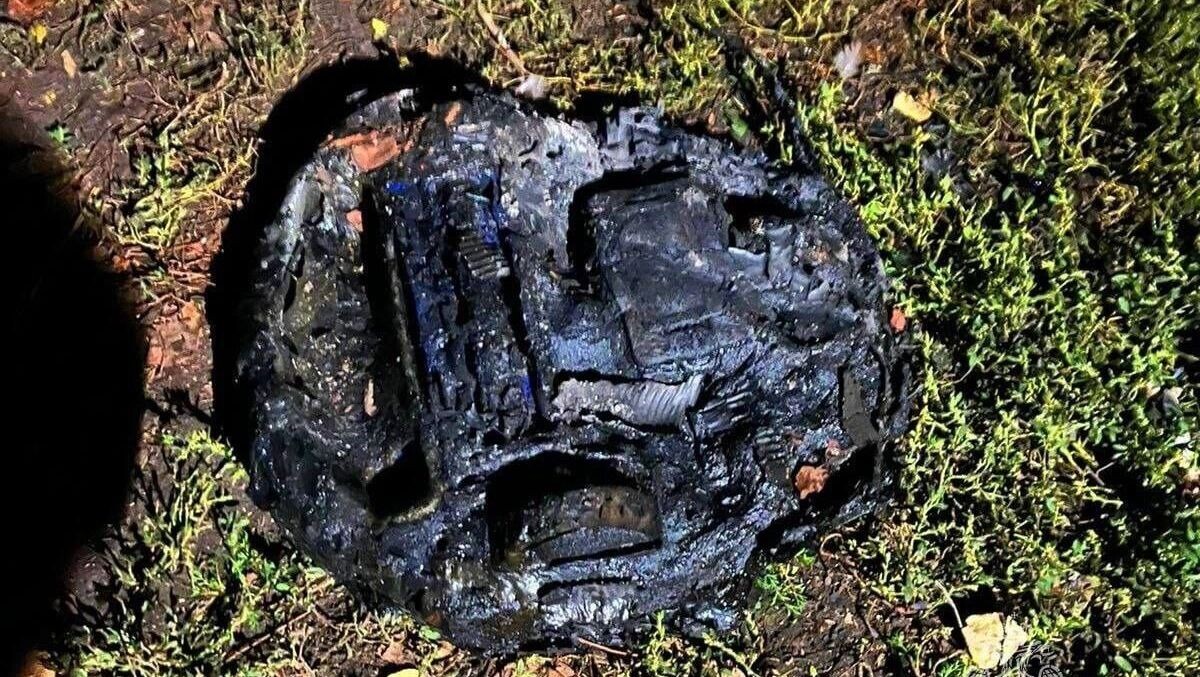 Выгорел на работе: робот-пылесос, предположительно, стал причиной пожара. Фото: МЧС России