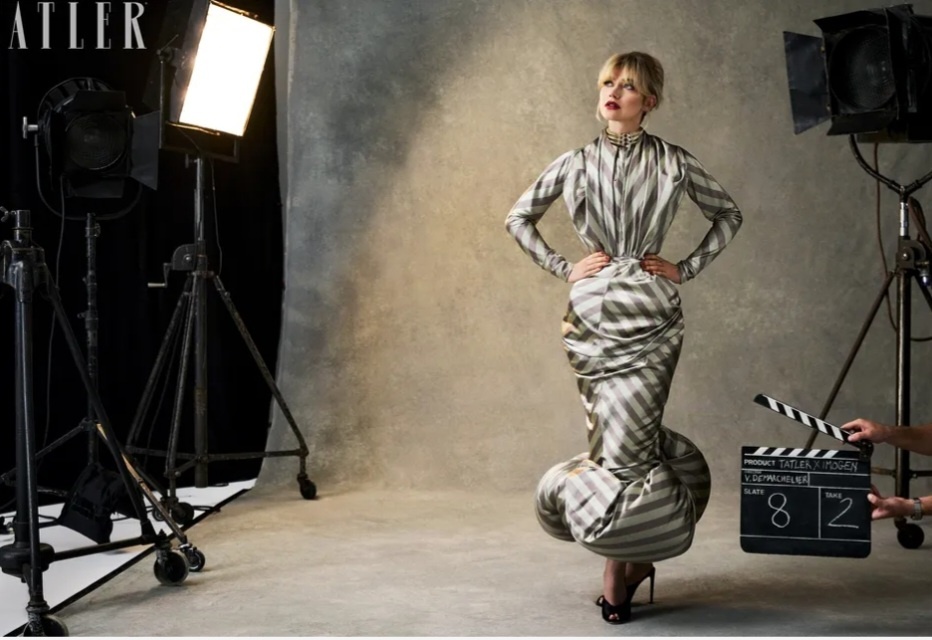 Закадровое фото съемок  ноябрьской обложки Tatler с Имоджен Путс. Материал: Tatler. Фотограф: Victor Demarchelier.