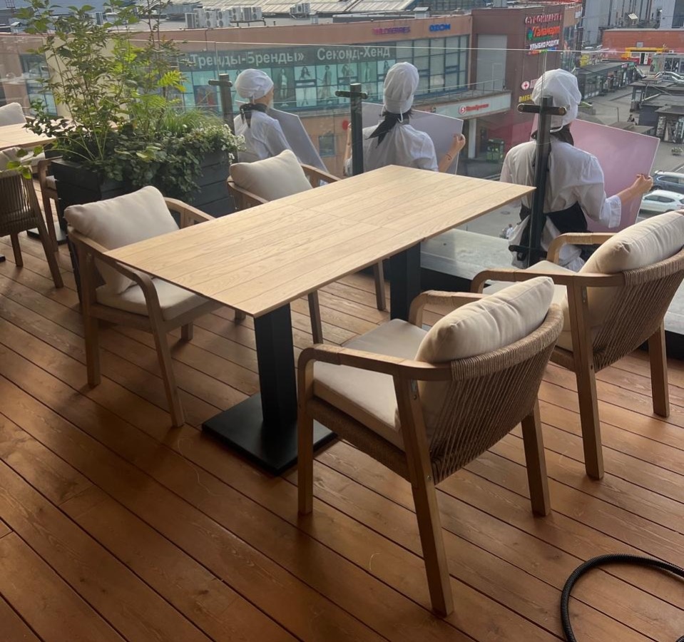 Уличная мебель для ресторана Машараби в Санкт-Петербурге