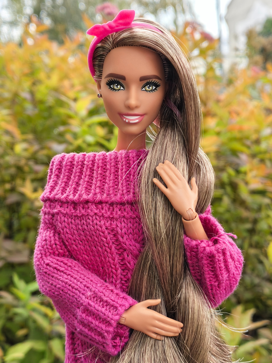 Mattel Cutie Reveal HRK24 (собачка-лягушка) на теле Barbie Made to Move FTG82 (йога с пучком) - моя Аня