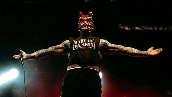 По словам Александра Шиколая, после грандиозного тура в 2026 году группа Slaughter to Prevail возьмёт творческую паузу до 2029 года. Вокалист утверждает, что хочет уделить время семье и питомцам