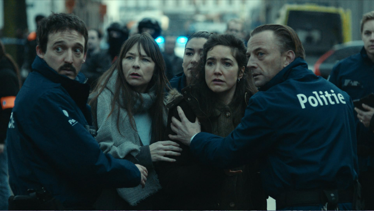 кадр из сериала "День"