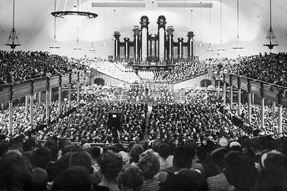 Собрание последователей мормонизма. Фото: Bettmann / Contributor / Getty Images