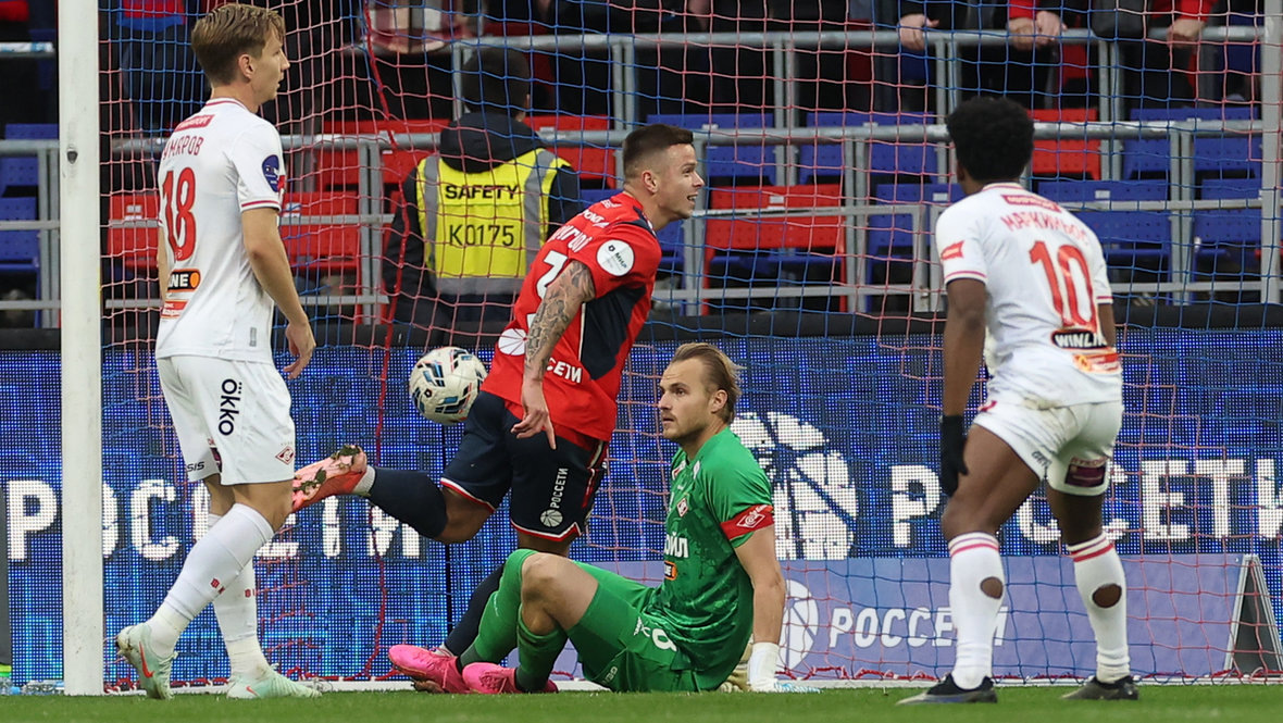    Защитник ЦСКА Данил Круговой празднует третий гол ЦСКА в ворота «Спартака».Александр Федоров