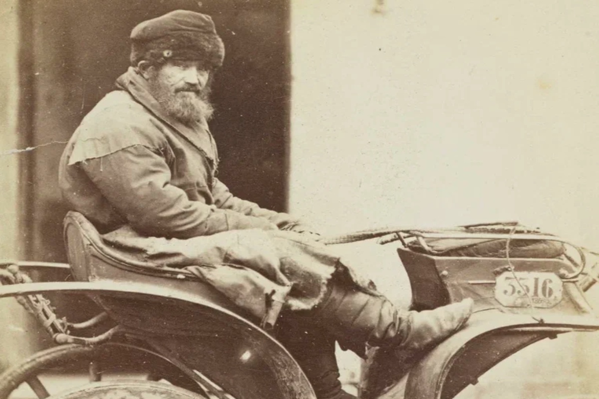    Извозчик. / Фото: из цикла "Русские типы" В. Каррика