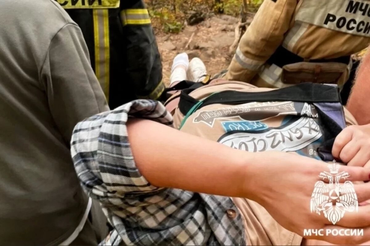    Спасатели эвакуировали туристку из ущелья Дарданеллы в Приморье