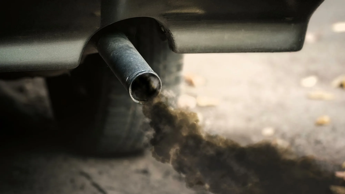 Дымит, зараза!