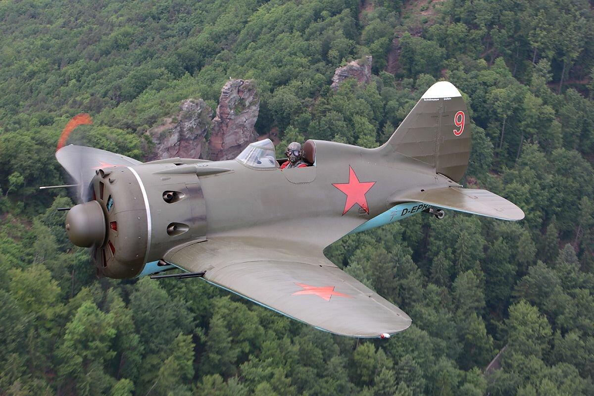 Неказистый и старый, но такой незаменимый: И-16 и его подвиг в годы ВОВ