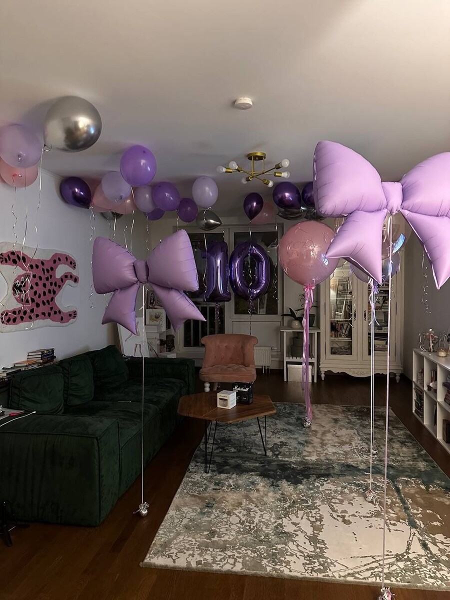    Виктория Дайнеко с дочерью. Источник: @victoriadaineko*