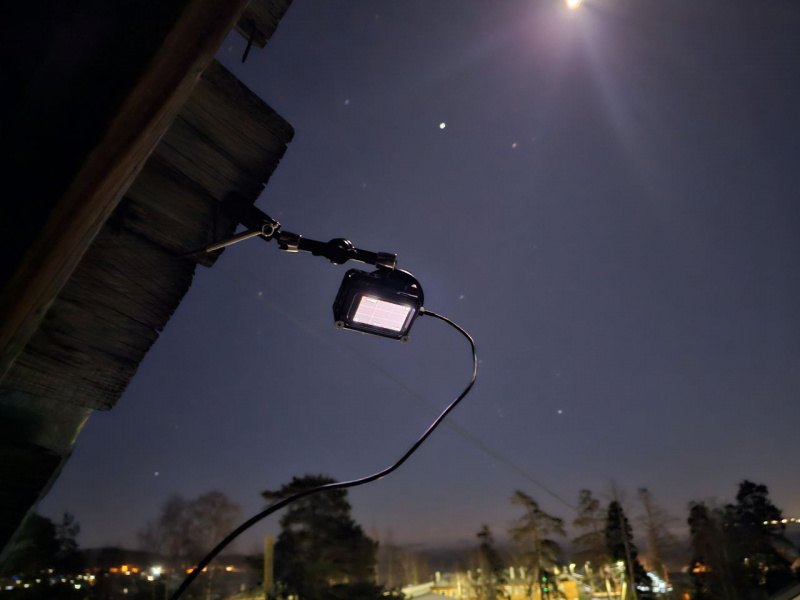    Оператор из Петрозаводска ведет наблюдения за звездами с чердакаАлександр Борисов / Телеграм-канал "ЧердакЛапс"