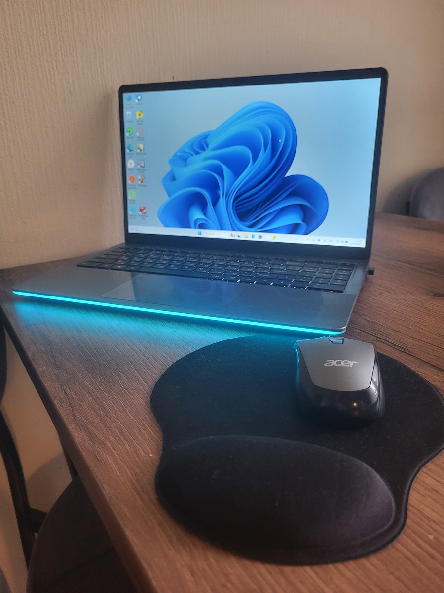 Мое новое рабочее место дома))) организовала его прямо на кухне